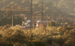 Equipas de resgate continuam a procurar desaparecidos após desastre ferroviário em Espanha