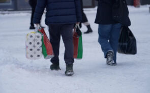 Habitantes da Gronelândia reforçam reservas de alimentos perante ameaças de Trump