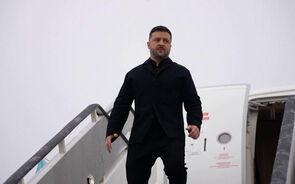 O momento da chegada de Zelensky à Suíça para se encontrar com Trump