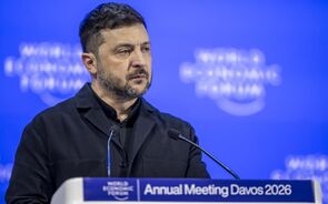 Zelensky critica líderes europeus em Davos por inação face à Rússia