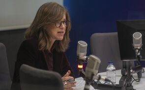 Rita Siza Vieira discursa num programa de rádio