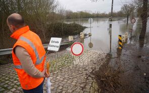 Estradas cortadas devido ao mau tempo