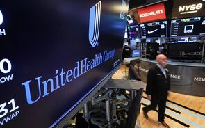 S&P 500 e Nasdaq ganham terreno. UnitedHealthcare tomba quase 20% e pressiona Dow Jones