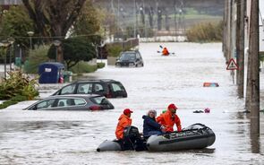 Diploma de lay-off afinal prevê cortes salariais logo acima dos 920 euros. Governo não explica