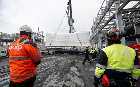 Montagem 10º Eletrolisador na Refinaria de Sines