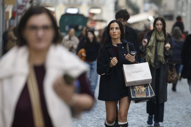 Maioria dos portugueses espera estabilidade política em 2026, mas teme crise internacional