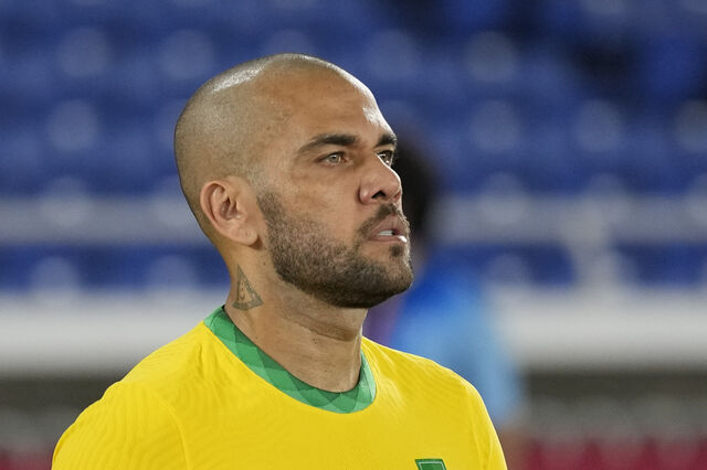 Futebolista Dani Alves compra participação no São João de Ver, equipa da Liga 3 de futebol