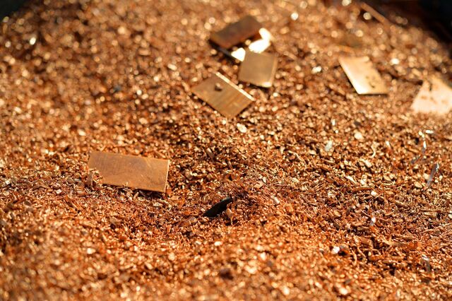 Cobre, ouro e prata em máximos históricos. Metal vermelho é nova alternativa