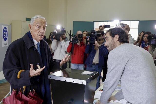 Marcelo Rebelo de Sousa considera voto antecipado um 'avanço em democracia' 
