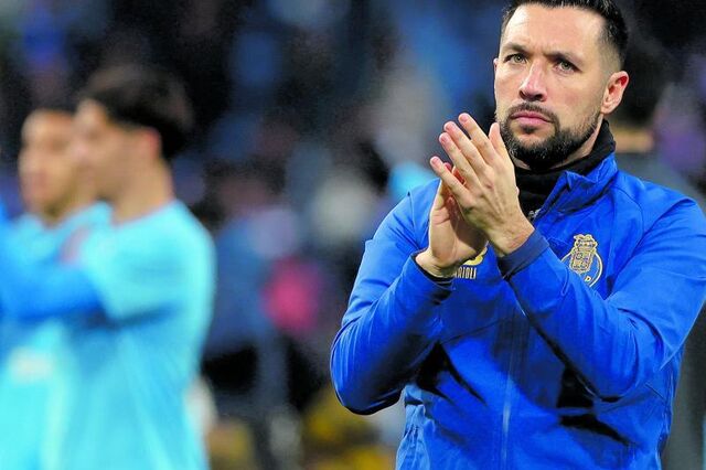 Oficial: Francesco Farioli renova com o FC Porto até 2028