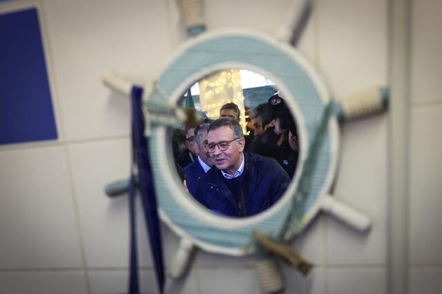 Seguro pede voto dos moderados porque democracia 'nunca está garantida'