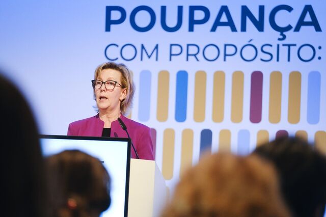 Maria Luís defende que parceiros sociais devem estar na implementação do plano de pensões da UE