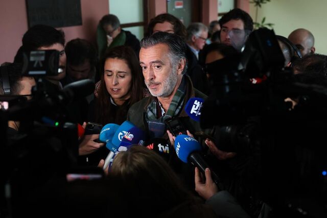 Presidenciais: Ainda o voto de Cotrim, uma nova sondagem e uma declaração de amor