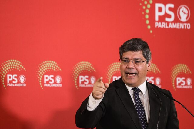 Brilhante Dias sai em defesa de Seguro e acusa almirante de 'falsificar a história'