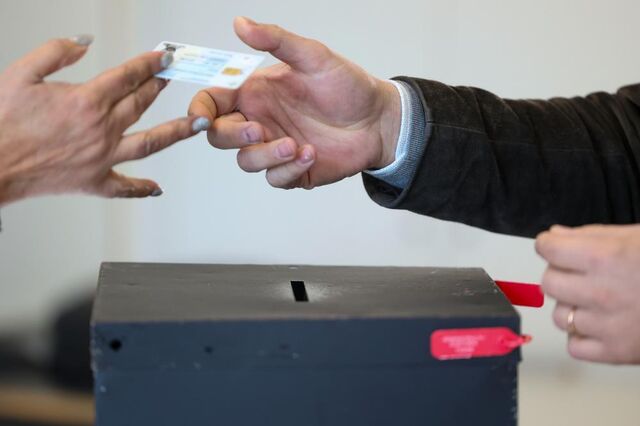 Urnas abriram à hora marcada nas secções de voto onde as presidenciais foram adiadas