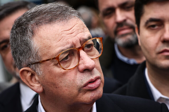 Seguro 'muito feliz' com apoio dos mandatários de Mendes e Cotrim 