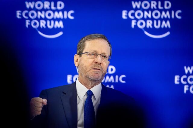 Presidente de Israel defendeu em Davos mudança do regime no Irão