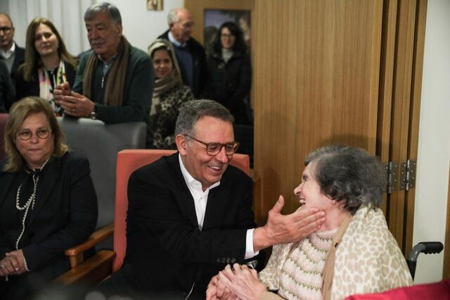 Seguro defende setor social. Ventura desafia rival a dizer se quer mudar Constituição