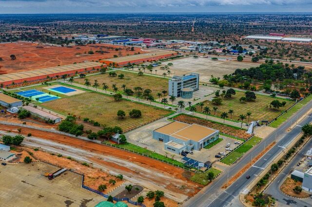 Radar África: Os carros do grupo Opaia e o pragmatismo chinês