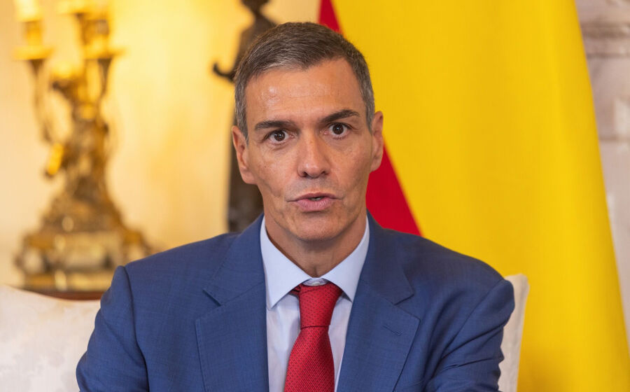 Pedro Sánchez discursa sobre o ano que passou, marcando a história com as suas palavras