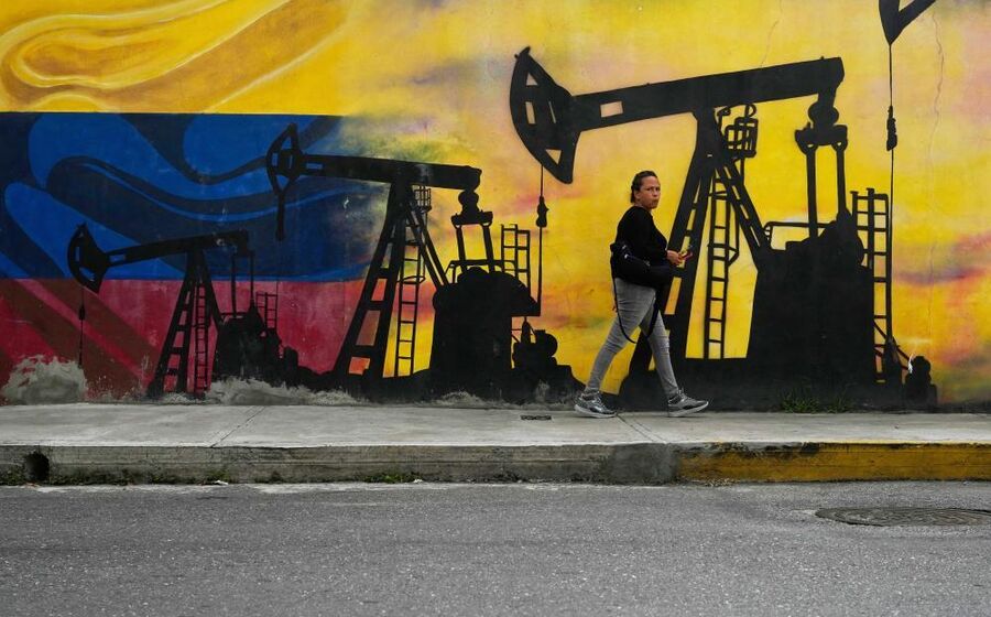 EUA querem controlar exportações (e dinheiro) do petróleo venezuelano indefinidamente