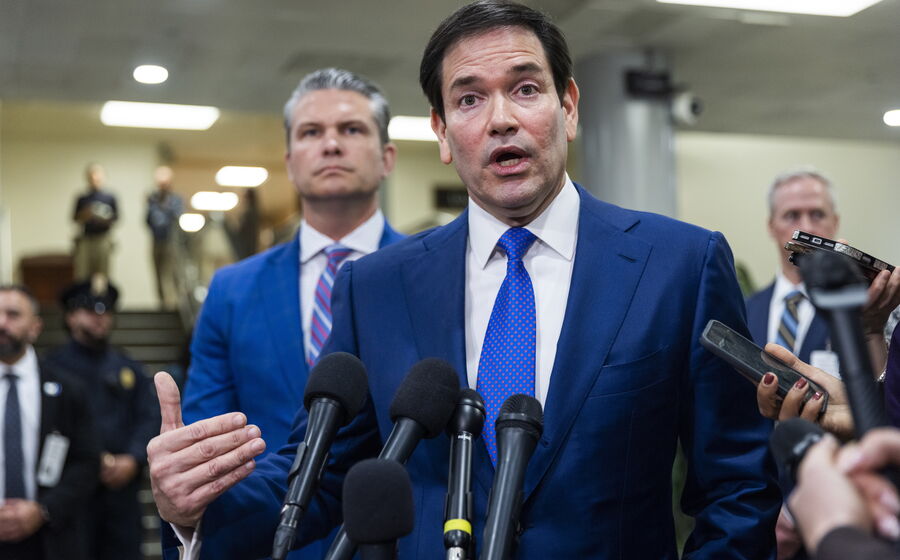 Responsáveis dinamarqueses e o secretário de Estado dos EUA reúnem-se para debater a Gronelândia