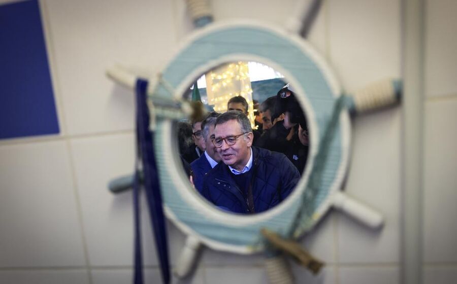 Seguro apela a voto moderado para garantir democracia