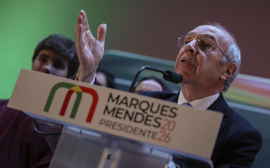 Mendes acusa Cotrim de exibicionismo e responde com nova presença de Montenegro