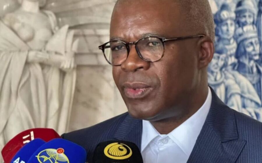 Estimativa do banco central angolano aponta crescimento económico e inflação controlada até 2026