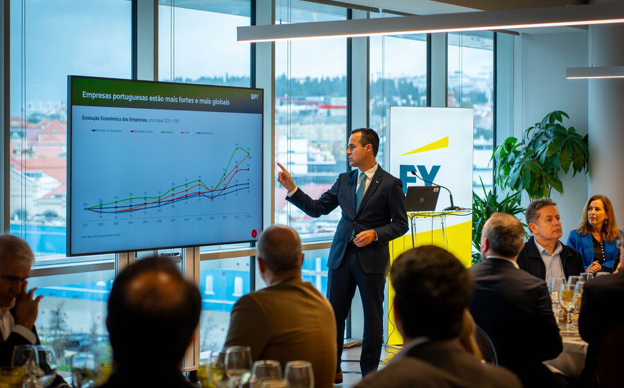 Gonçalo Regalado confiante na candidatura portuguesa à gigafábrica de IA