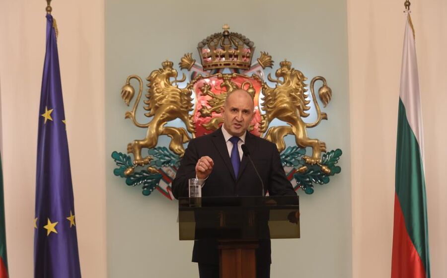 Rumen Radev, Presidente da Bulgária, anuncia demissão após queda do governo