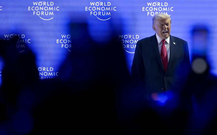 Trump anunciou que as tarifas de 10% a países europeus, afinal, não vão entrar em vigor.