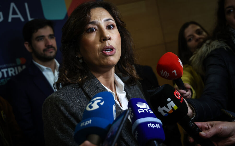 Mariana Leitão vota em Seguro 'sem entusiasmo'