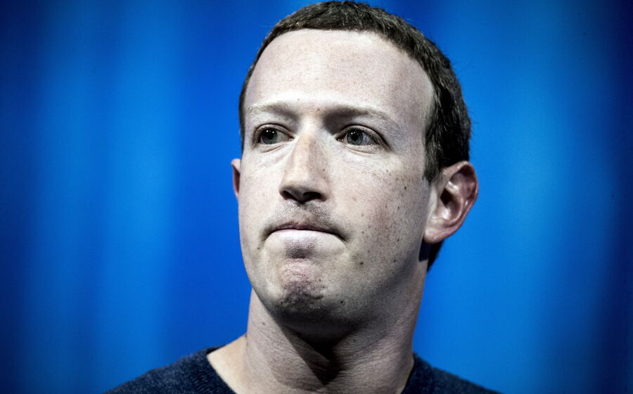 Zuckerberg é descrito como um “geek” misantropo sem interesse por questões éticas. Apenas negócio e crescimento do Facebook. 