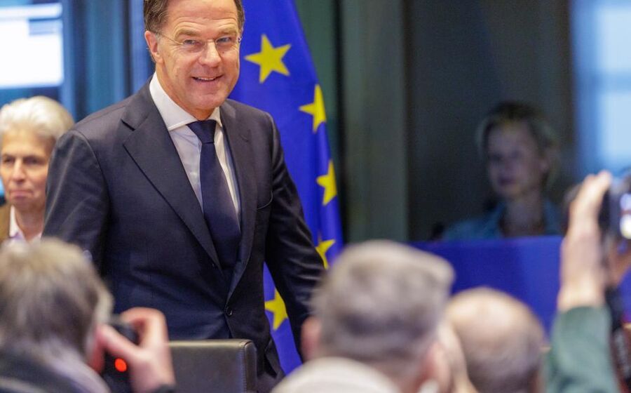 Mark Rutte aborda no Parlamento Europeu a presença russa e chinesa no Ártico 