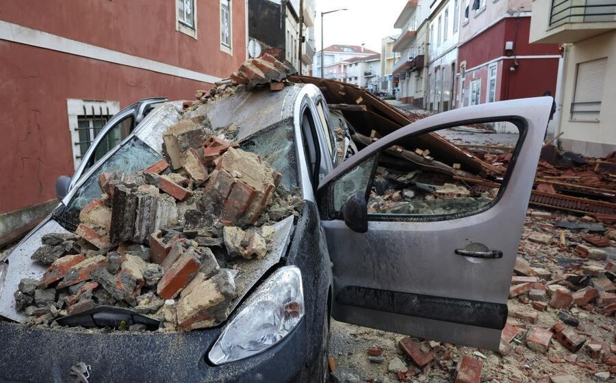 Efeitos da depressão Kristin na Figueira da Foz