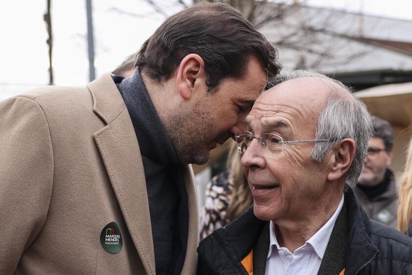 Mendes preparado para mais quatro semanas diz que Cotrim admitiu inutilidade de votar em si