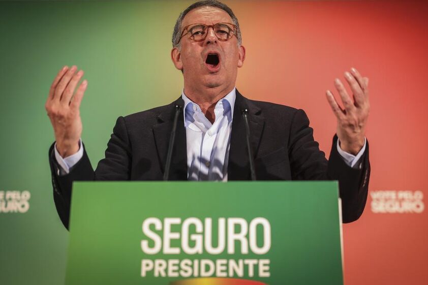 Seguro apela ao voto para garantir democrata na segunda volta das eleições