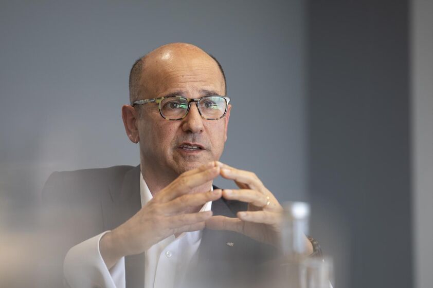 João Bento, ainda CEO dos CTT, reconhece três efeitos que estão a prejudicar o primeiro trimestre.