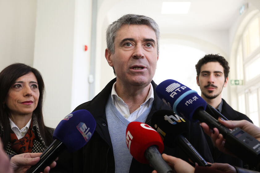 José Luís Carneiro apela ao voto em Seguro