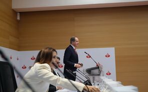 A próxima CEO do Santander, Isabel Guerreiro, sucede a Pedro Castro e Almeida no cargo. 