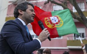 André Ventura considera que eleições no curto prazo 'provavelmente' deixariam 'tudo na mesma'.