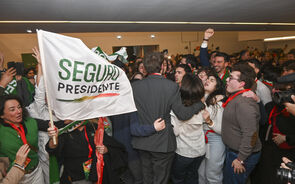 Seguro esmaga com cerca de 70% dos votos, apontam sondagens