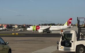 O voo TP1240, proveniente de Lisboa, terá ficado a menos de 300 metros do solo durante uma descida a alta velocidade perto de Krivoklát,