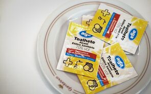 Quercus diz que toalhetes húmidos 'representam uma séria ameaça' ao ambiente 