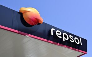 A Repsol regista lucros de 1,89 mil milhões num ano de volatilidade nos mercados