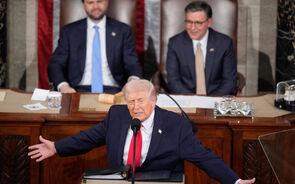 Donald Trump discursa sobre o Estado da União perante o Congresso na Câmara dos Representantes no Capitólio