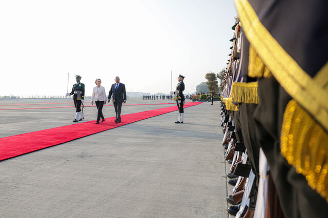 UE cruza comércio com defesa na procura de novos aliados