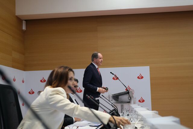 Castro e Almeida: 'É exatamente para situações destas que temos superávites'