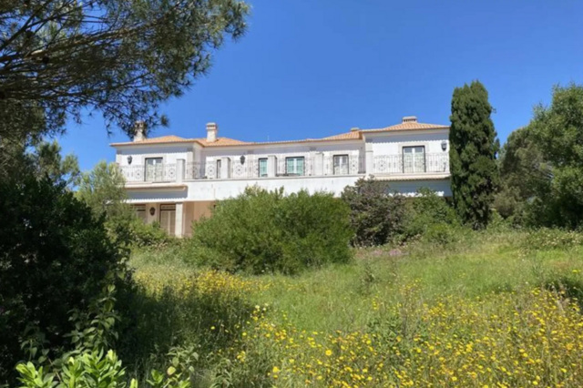 Estado leiloa mansão em Cascais de ex-ministro do Congo por 11 milhões